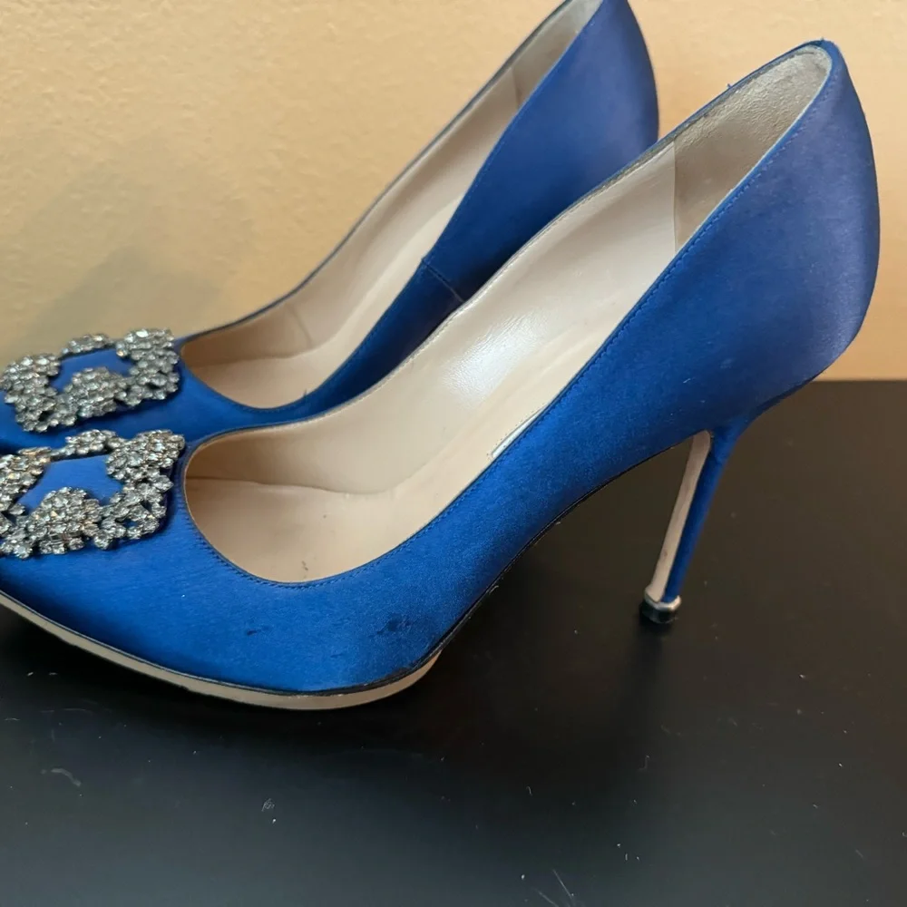 Manolo Blahnik Blue Satin Pumps size 39 - Picture 3 of 8